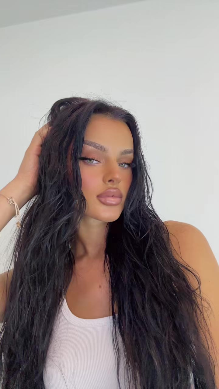 @Dona_Hoxhaa