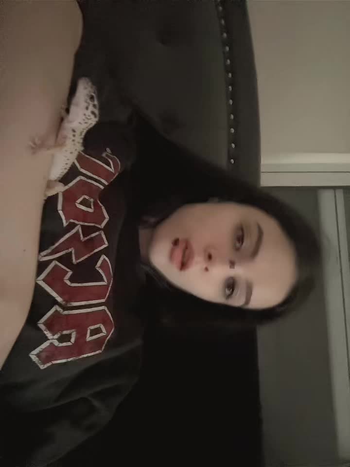 @Годнес