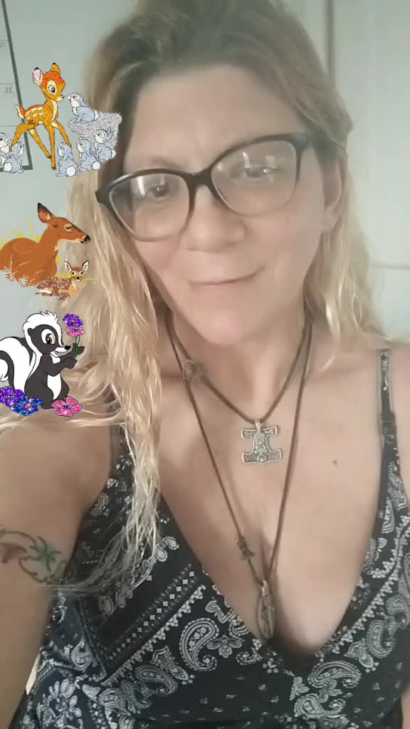 @MoonMaiden1975