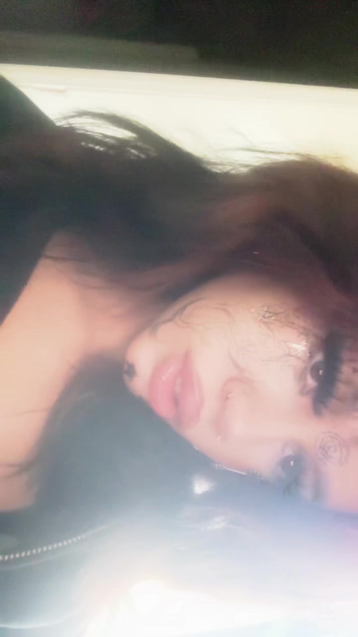 @slippery.skin