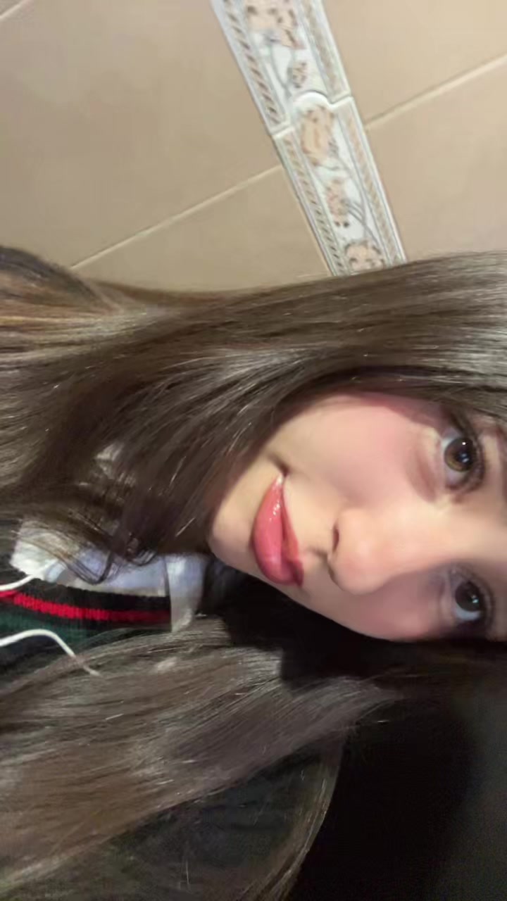 @vanecuab_