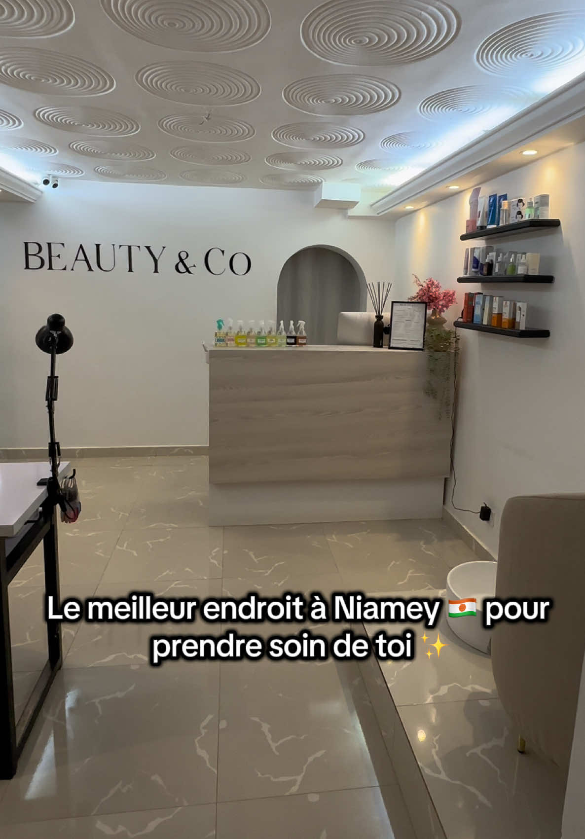 @Beauty & Co
