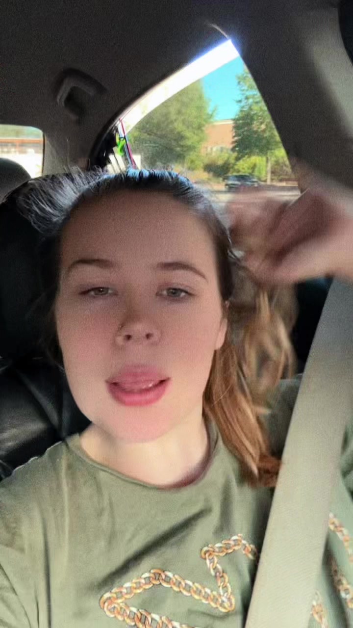 @Skylar🫶🏼🧛🏻♀️