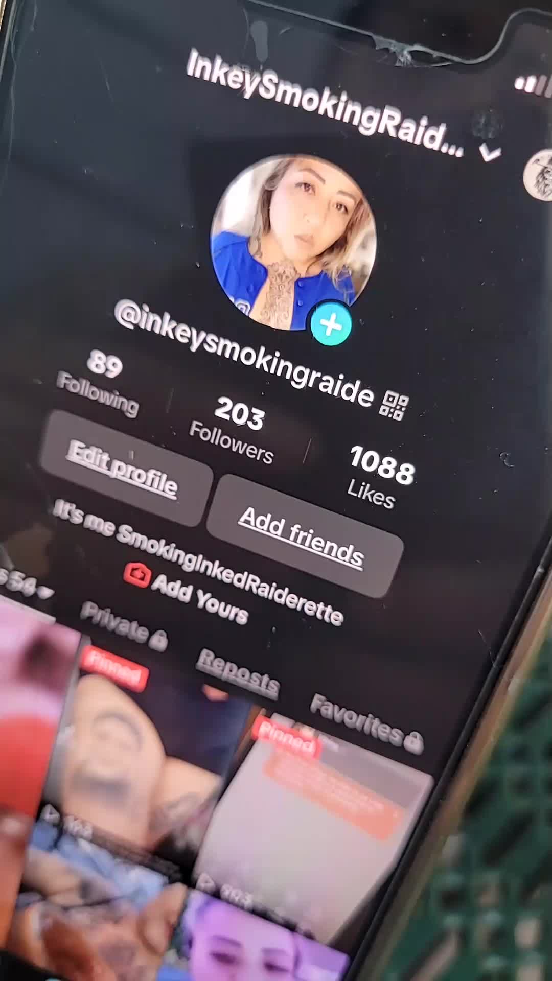 @SmokingInkedRaiderette