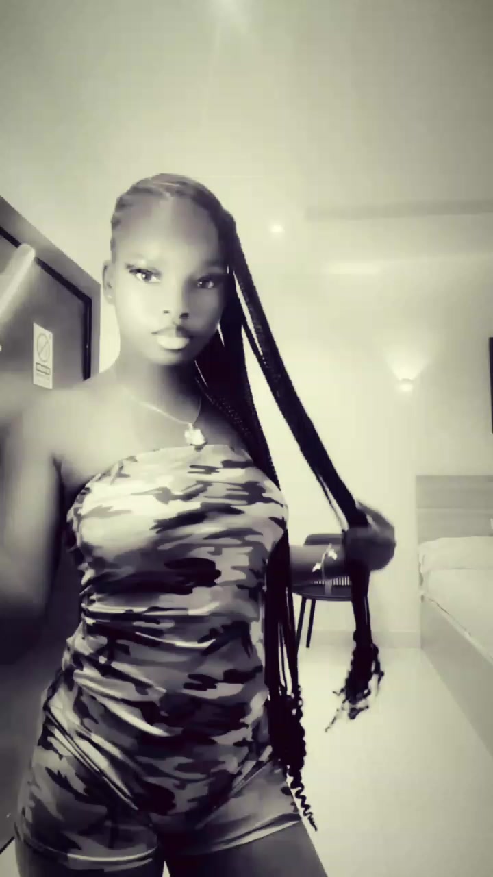 @ꨄgurl lyk ella voltageꨄ 🥹💗🤭