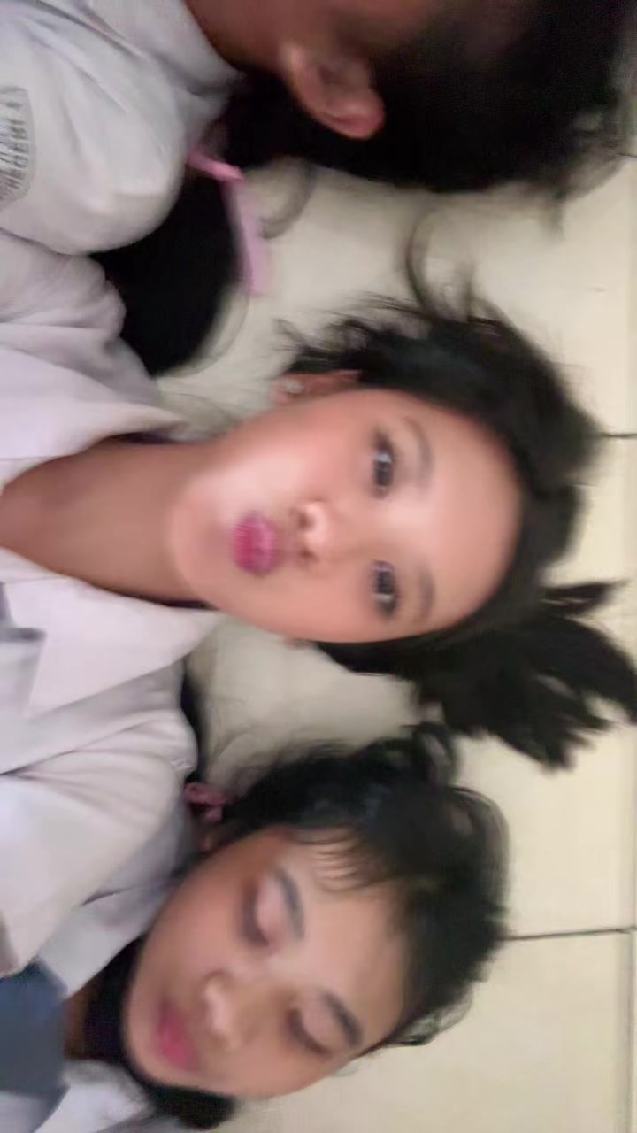 @deya cantik
