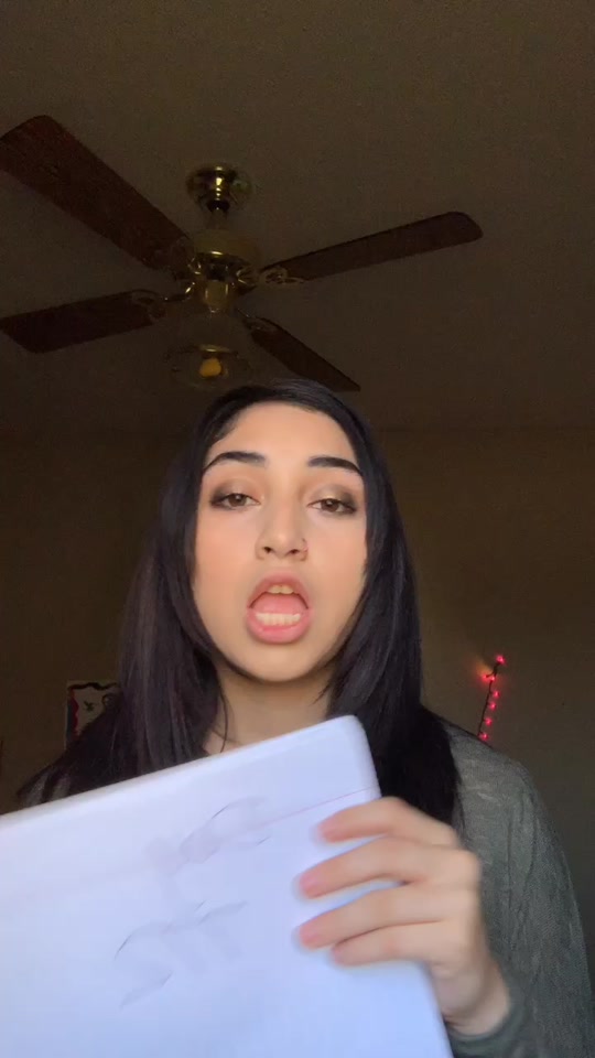 @Vivianna🦋😇