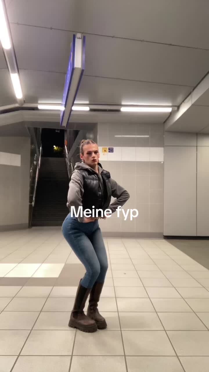 @Angi😎