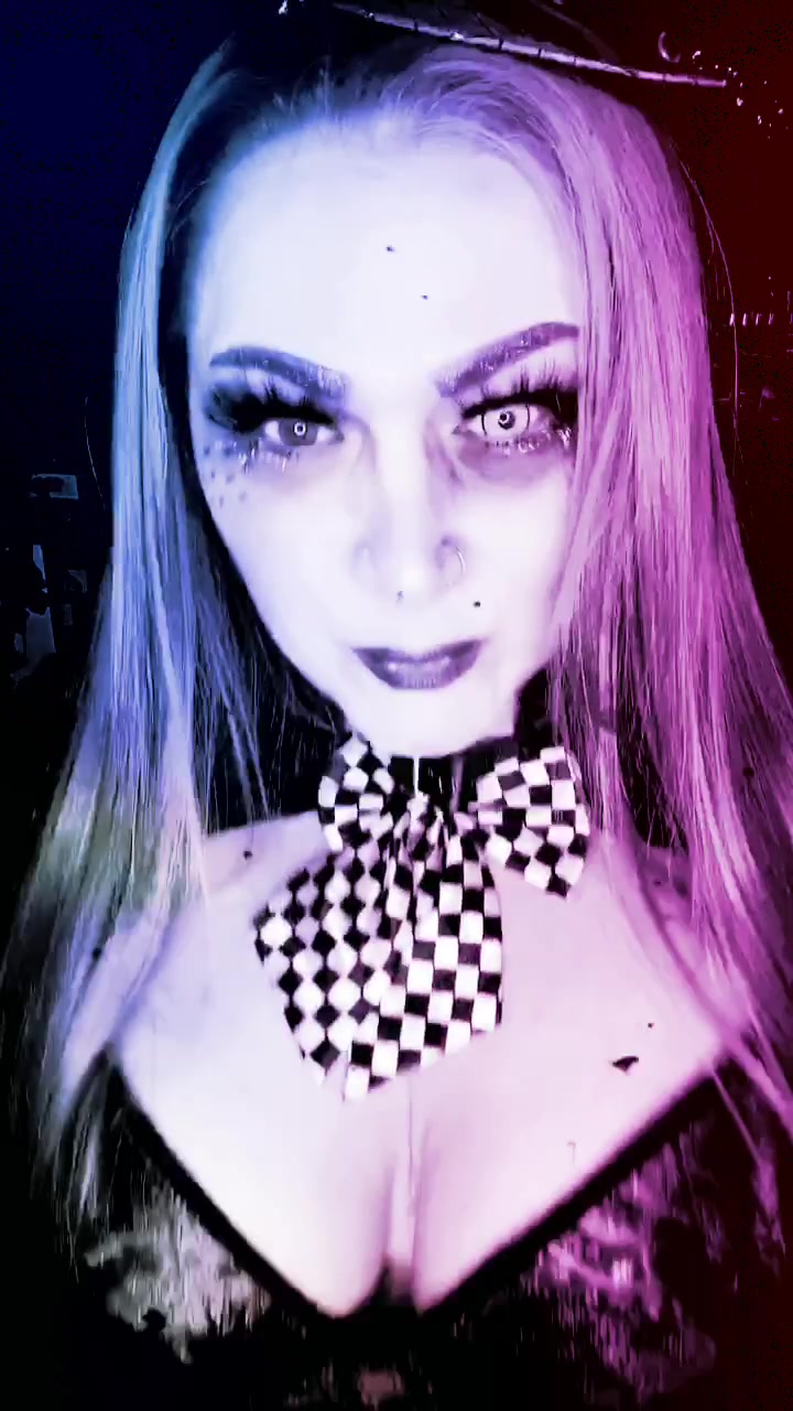 @gothicherbalist 🏳️🌈