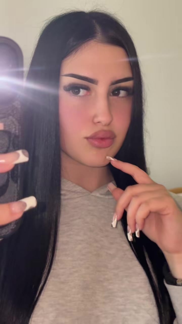 @ʟєɴʏ🍸