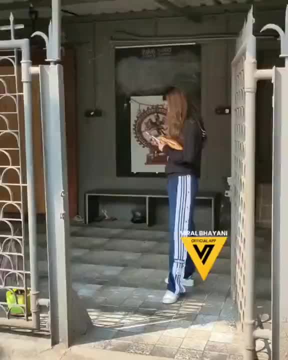 @Anjali Mehta☺️