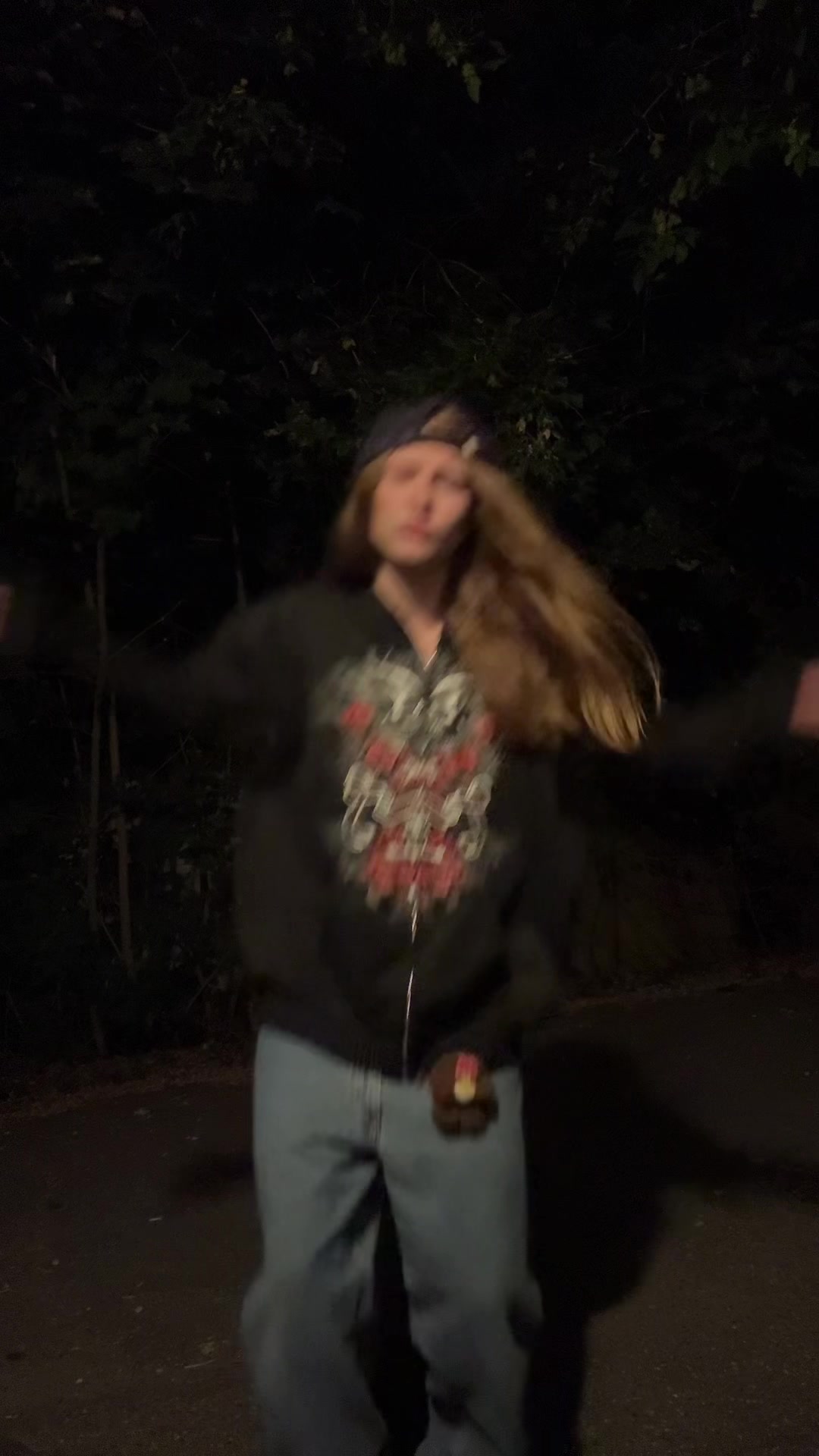 @⋆。°✩ 𖤐 ✩°。⋆ KiKi⋆。°✩ 𖤐 ✩°。⋆