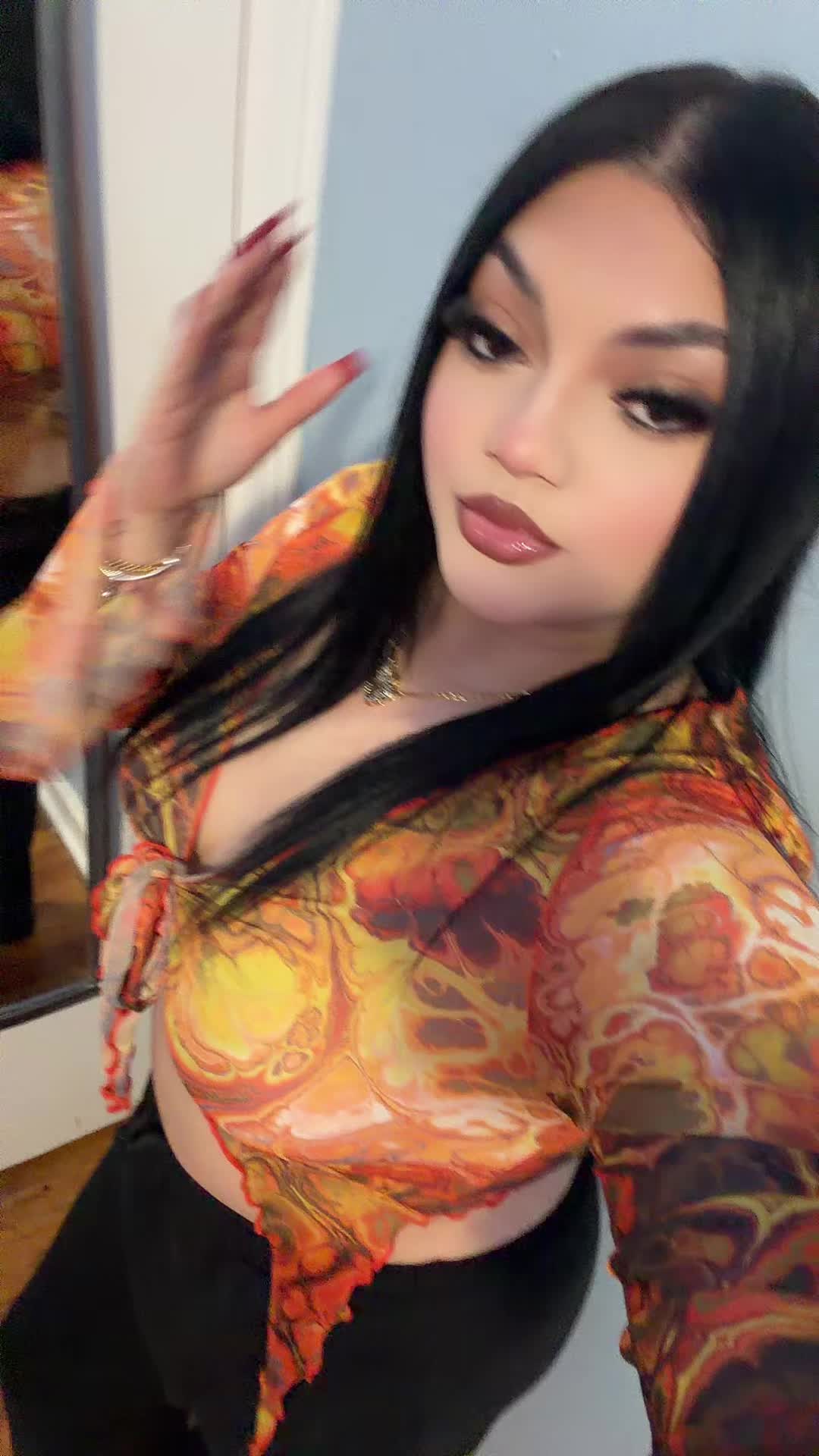 @🫦.