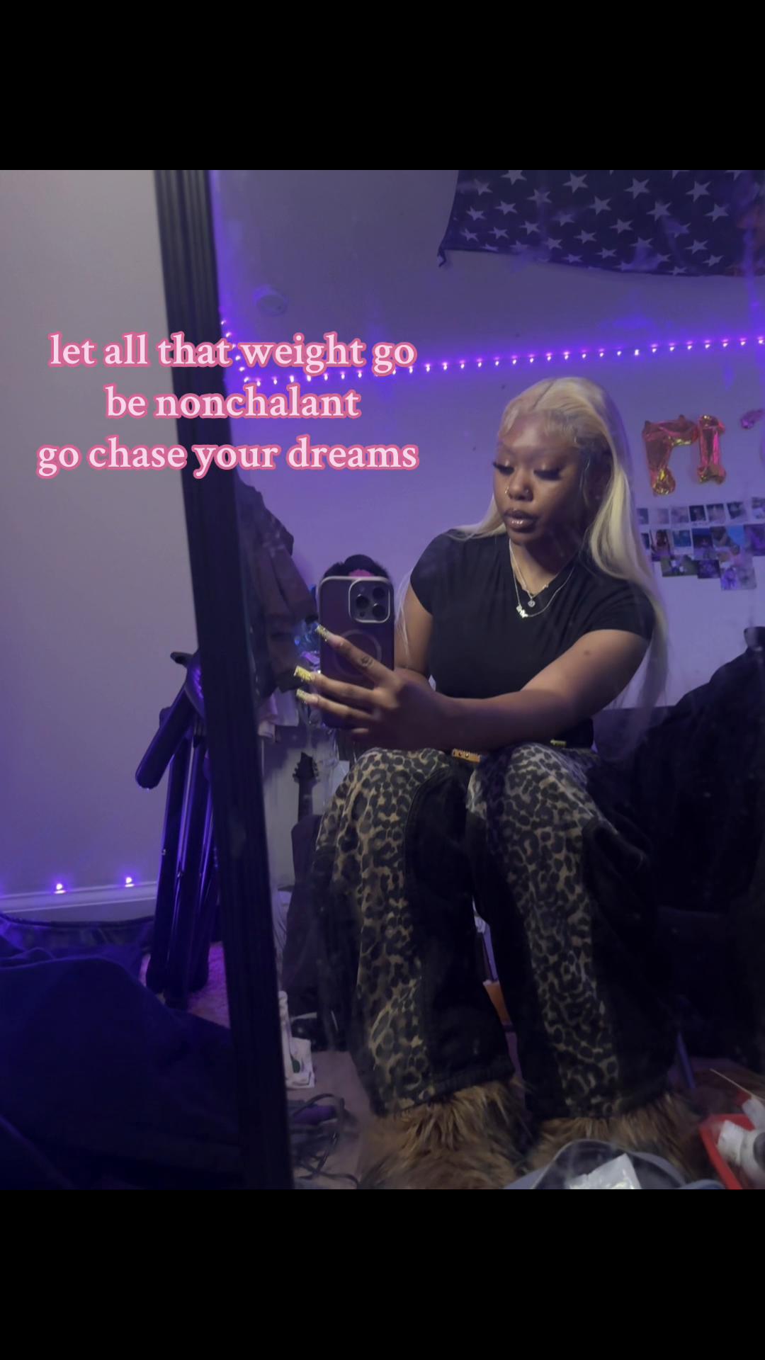 @1800💋.