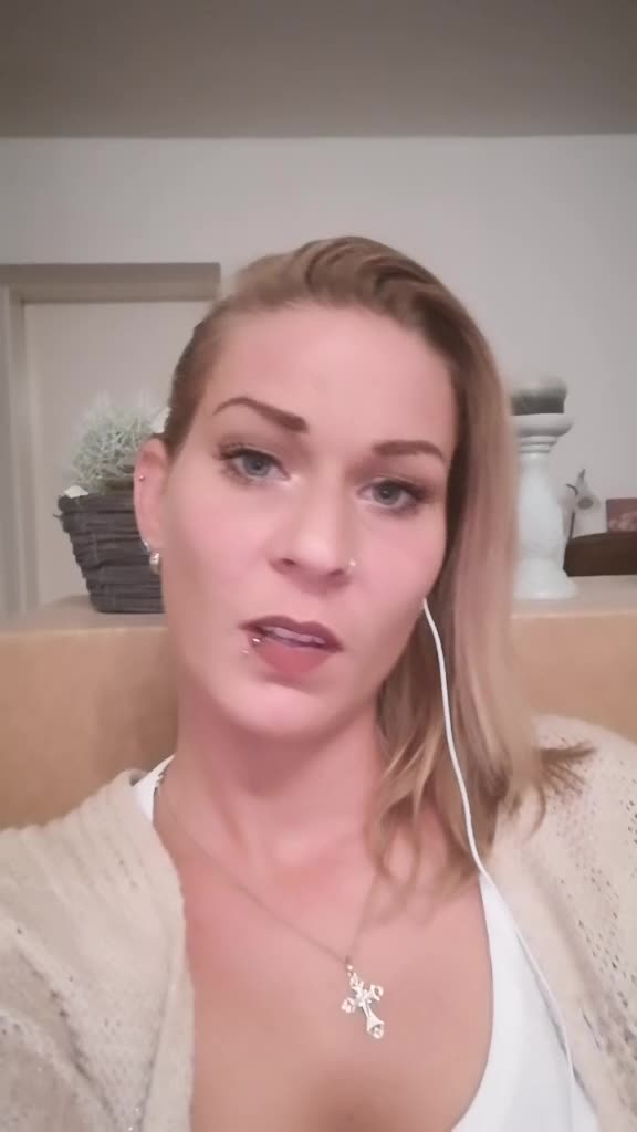 @Angiii