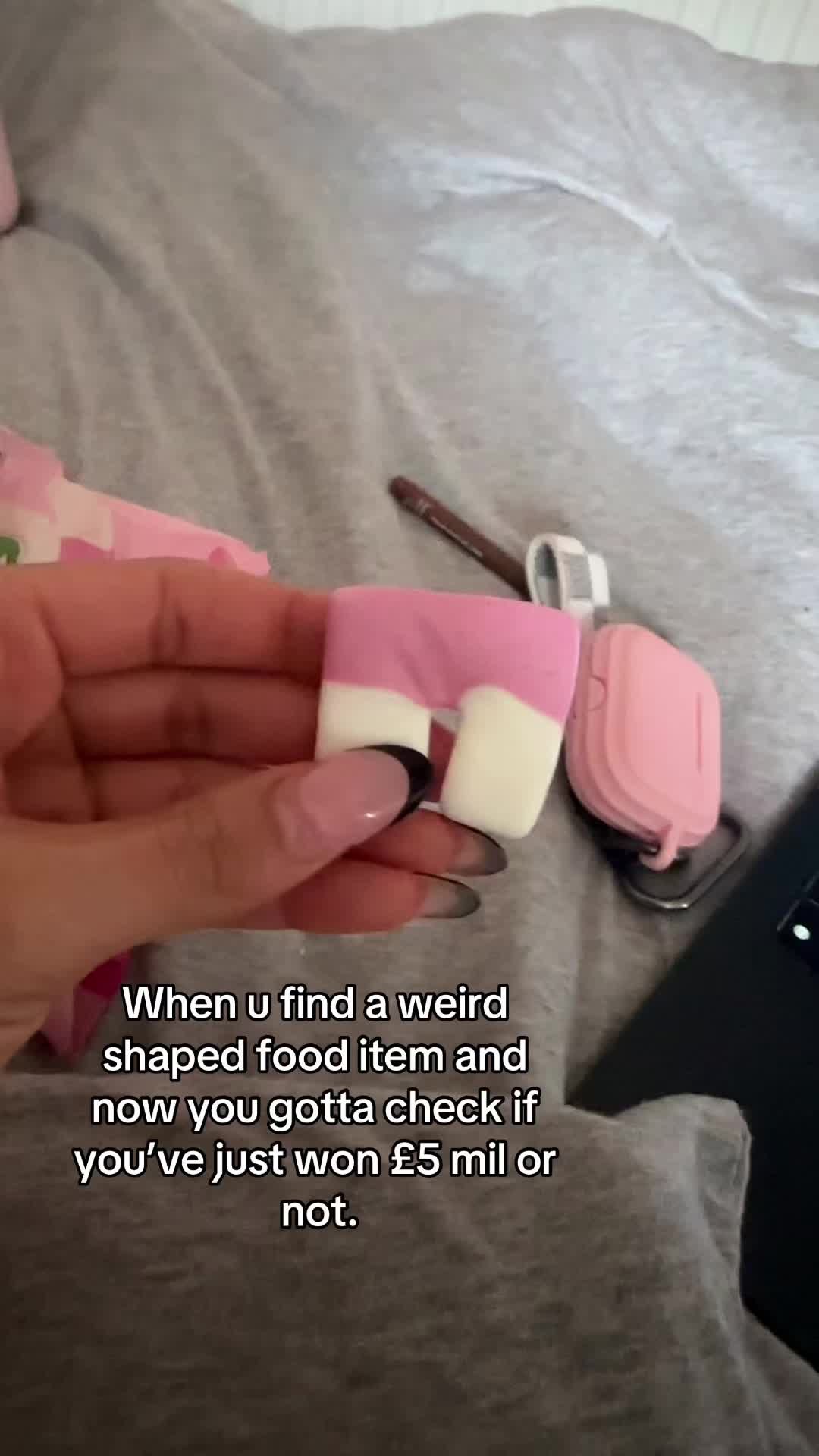 @👩🏽&zwj;❤️&zwj;👩🏽