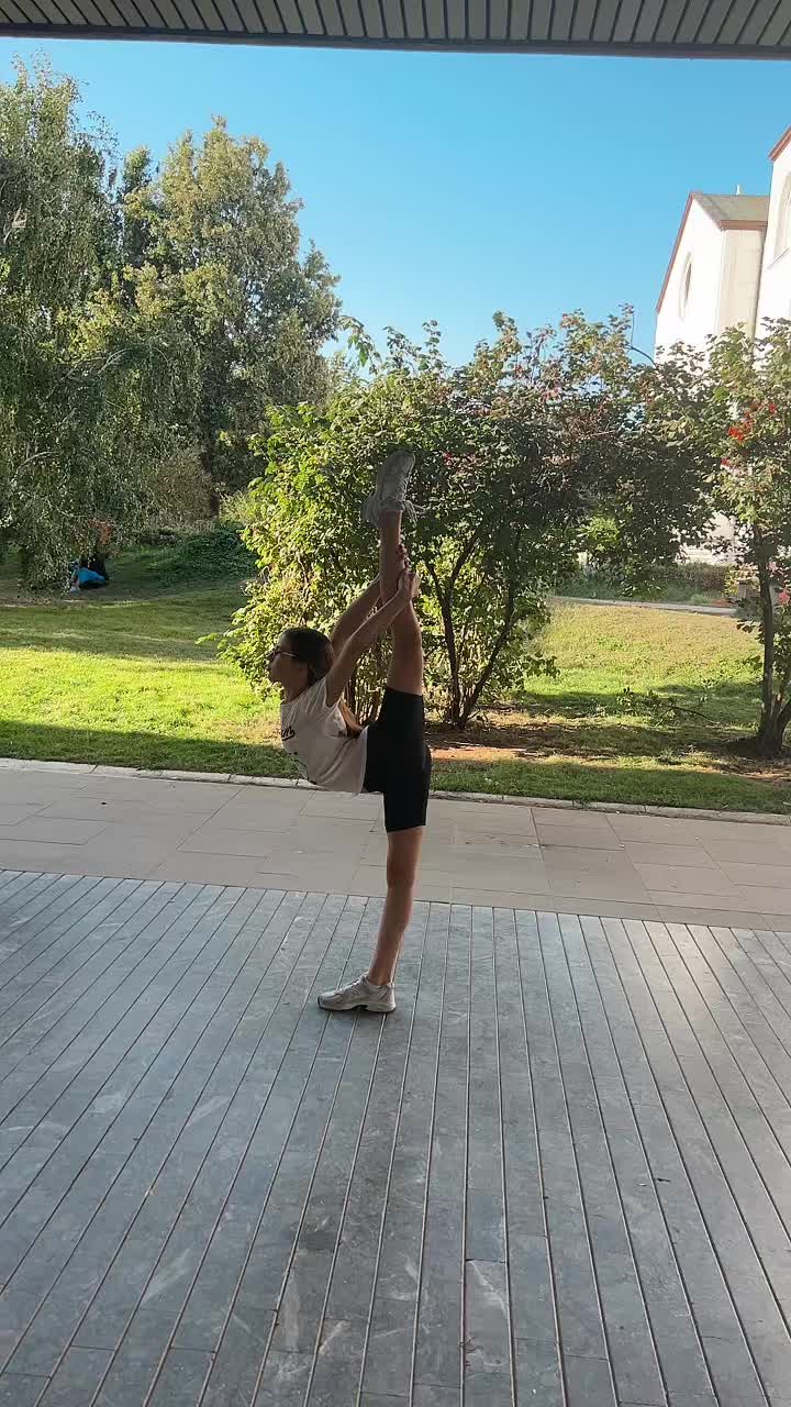 @Gymnastic girls