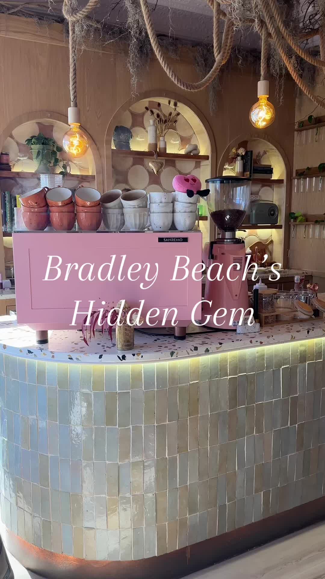 @the.traveling.foodiee