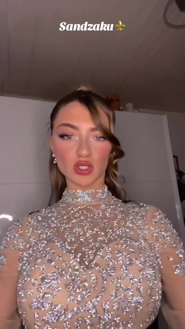 @Alina_alincee