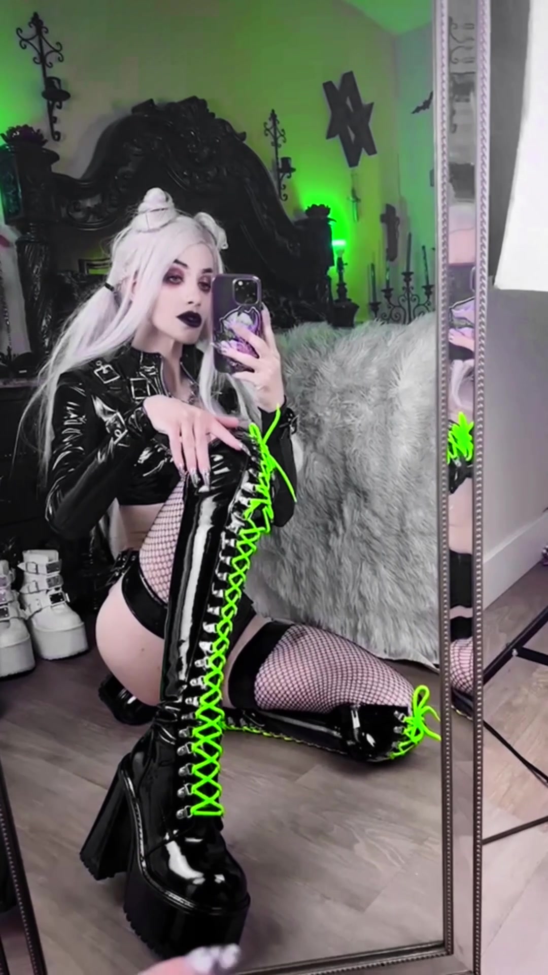 @Nikiski Noir 🩷