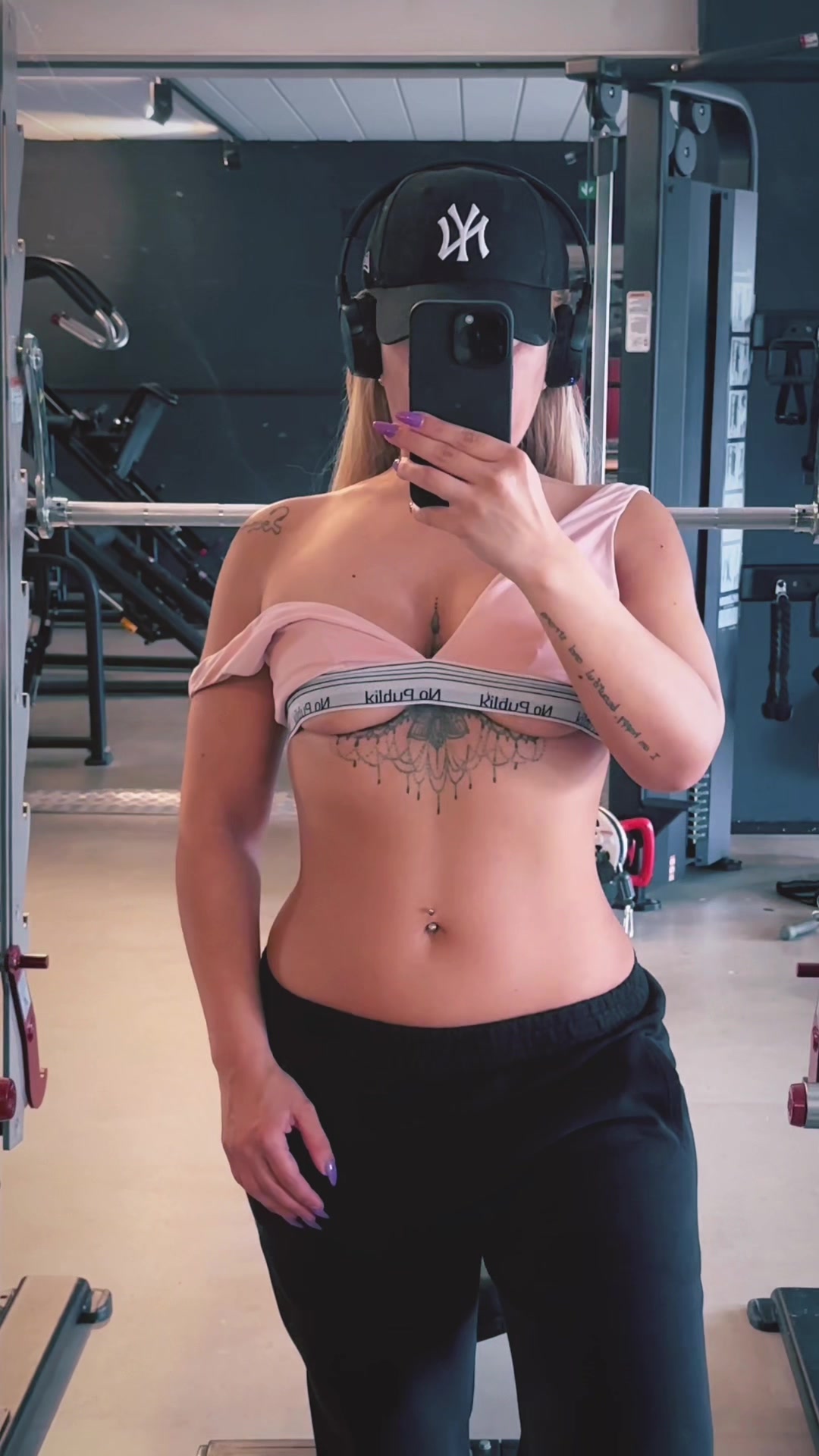 @manolya_officiall