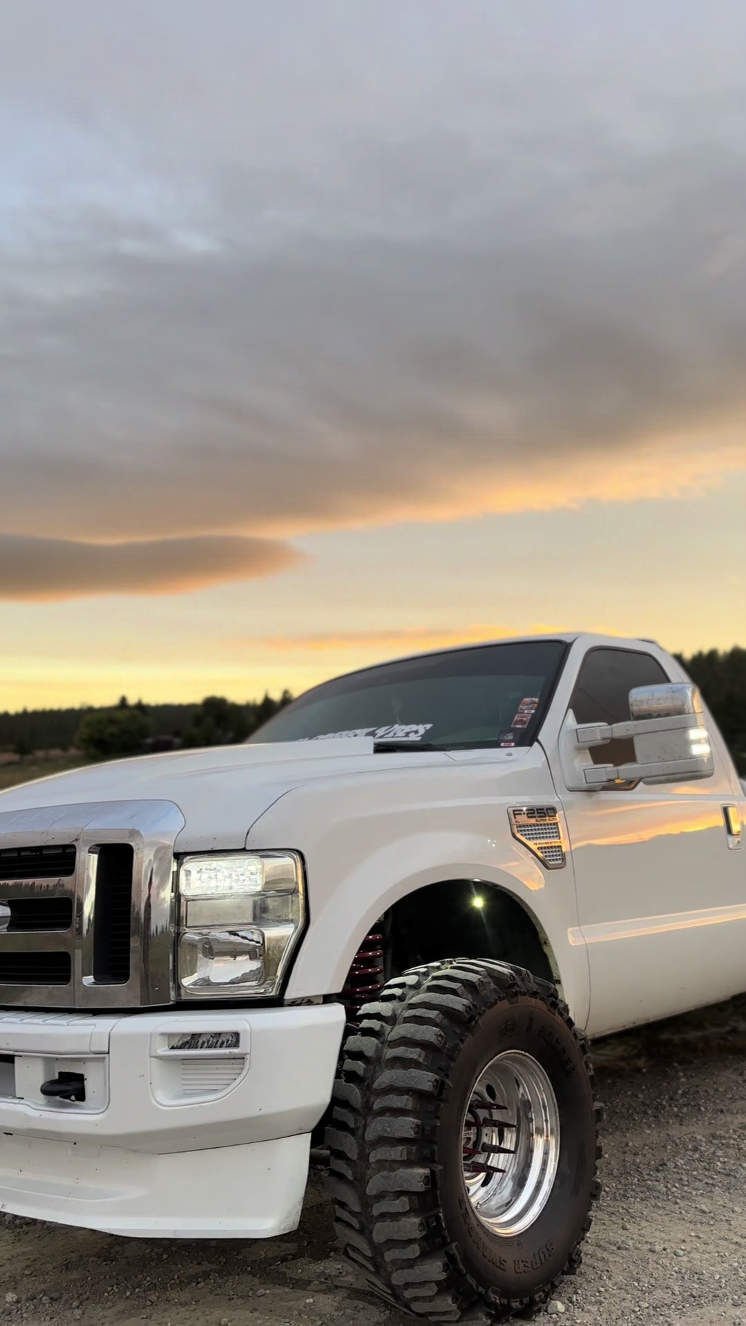 @_collinisakson_