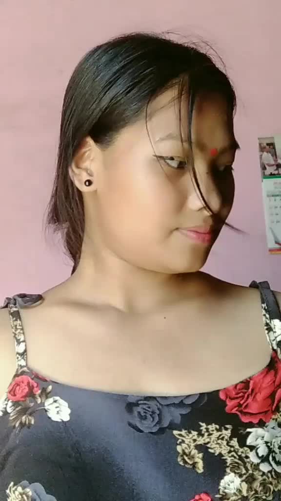 @Miss thapa 💋🤞