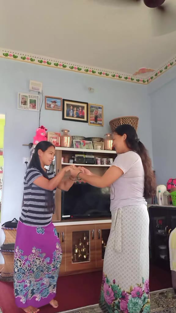 @ऋ...तु,,🌸