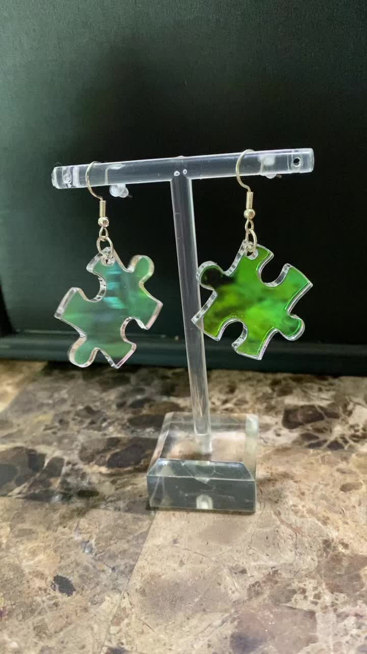 @moonlighttrinkets0