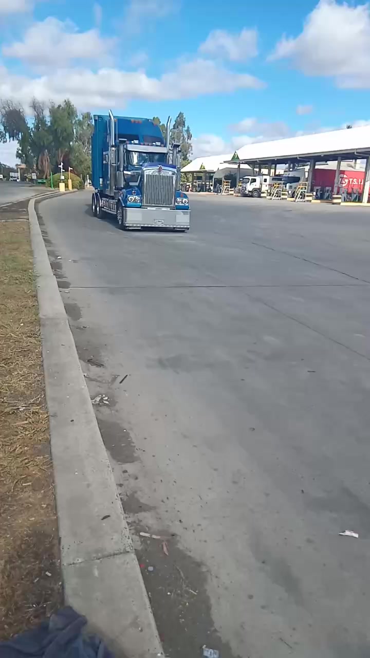 @Gundytruckspotting
