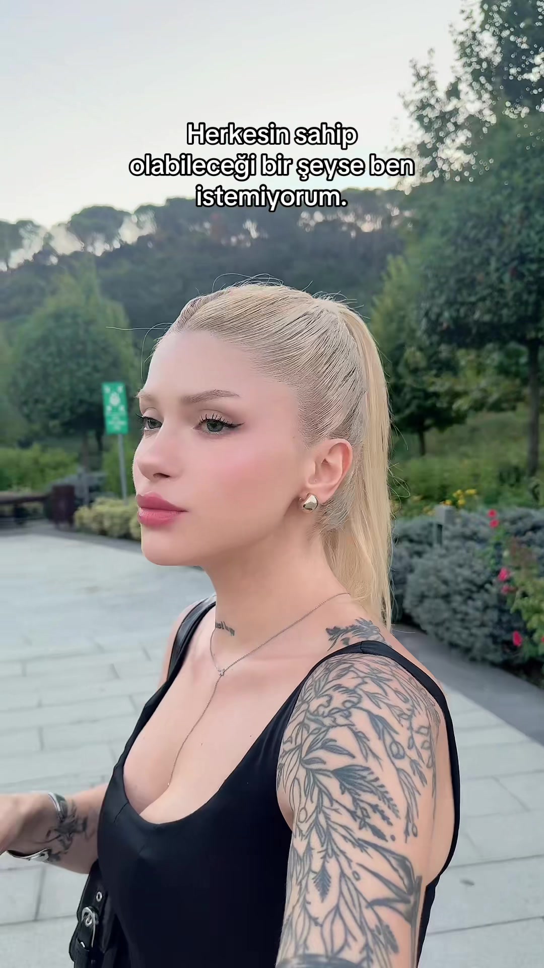 @Ayşegül