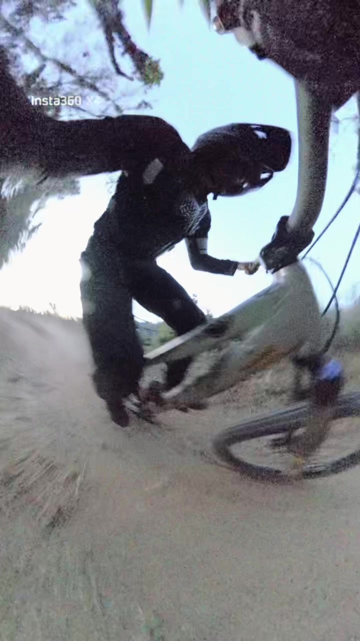 @Rueda/TRAIL