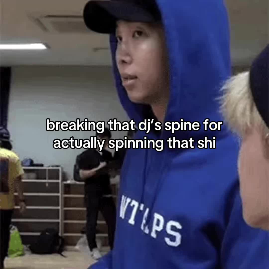 @𝘷𝘢𝘭𝘦🪷