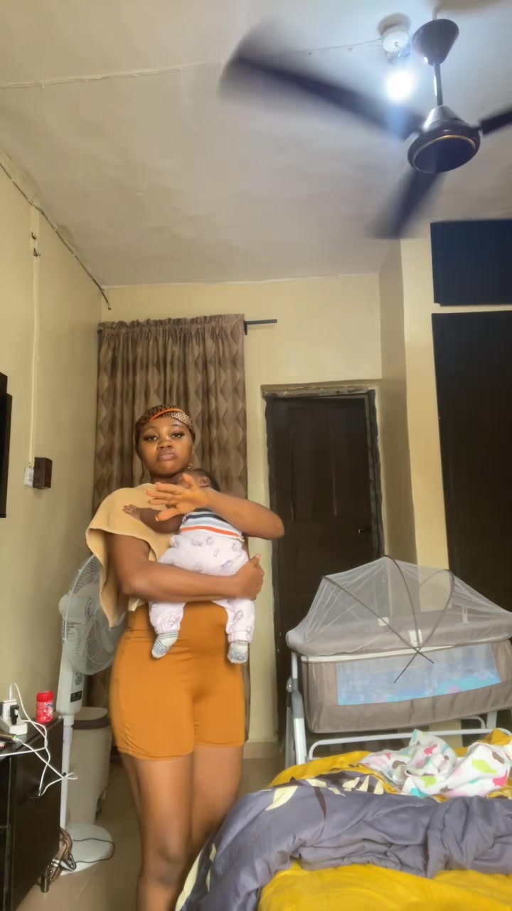 @Bigbellybuttongirl