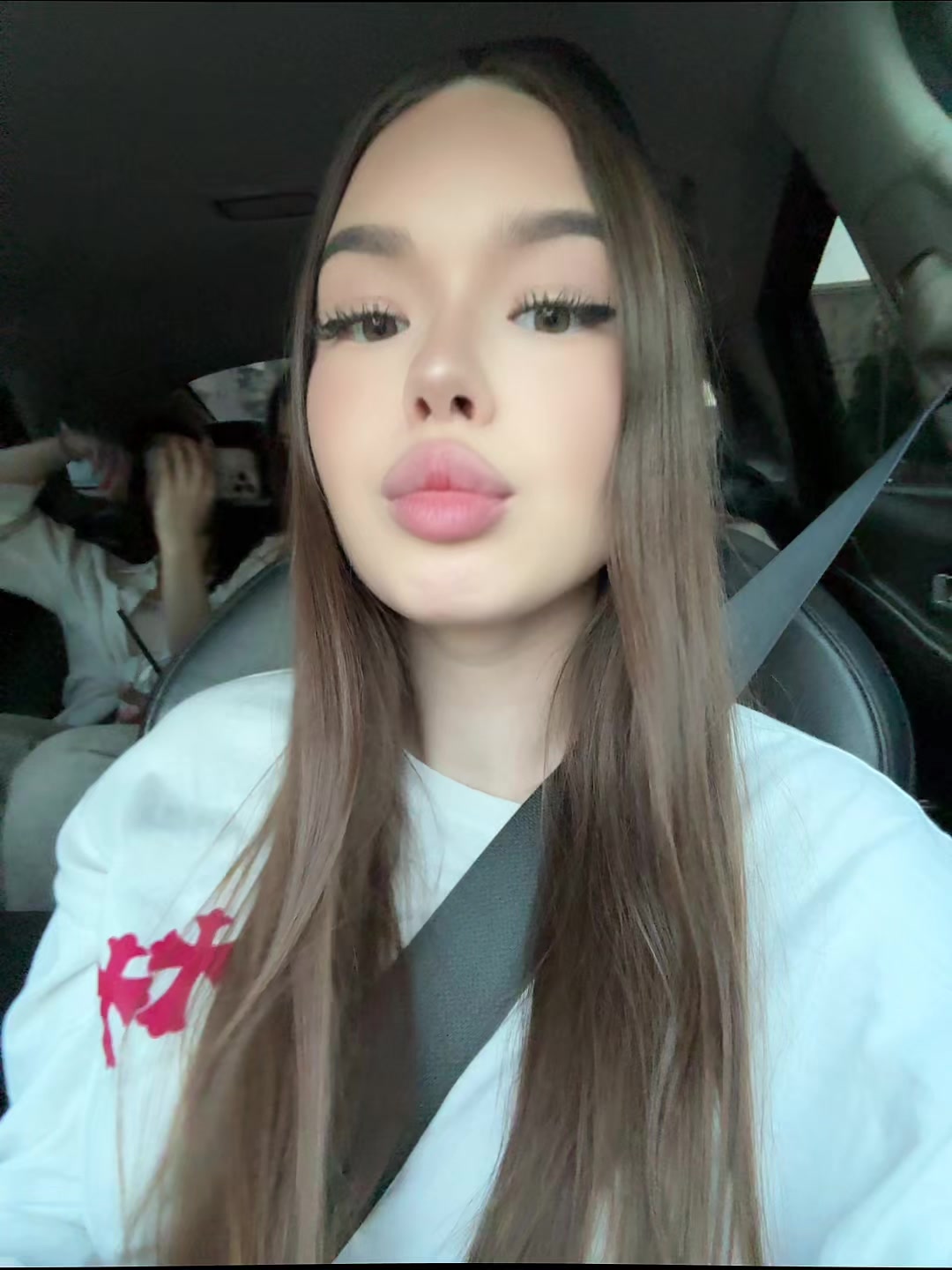 @настя фавкес