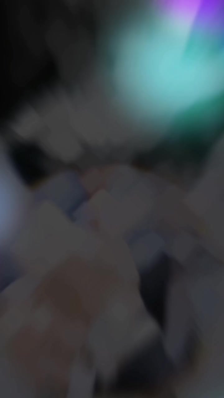 @....