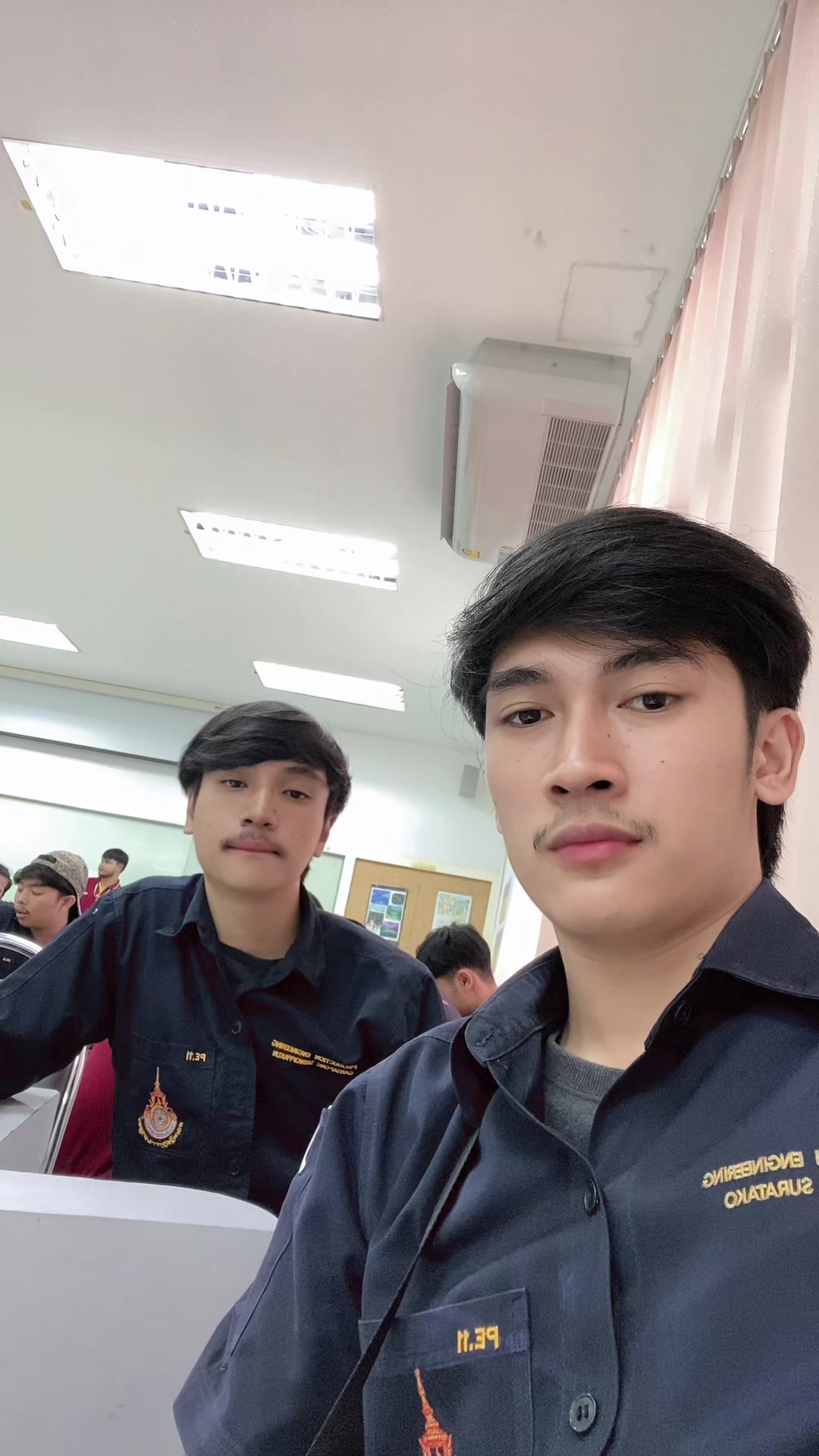 @โอมเพี้ยง