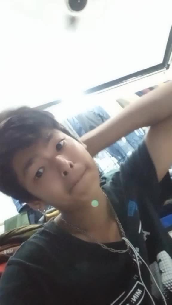@Ayush__Đøn