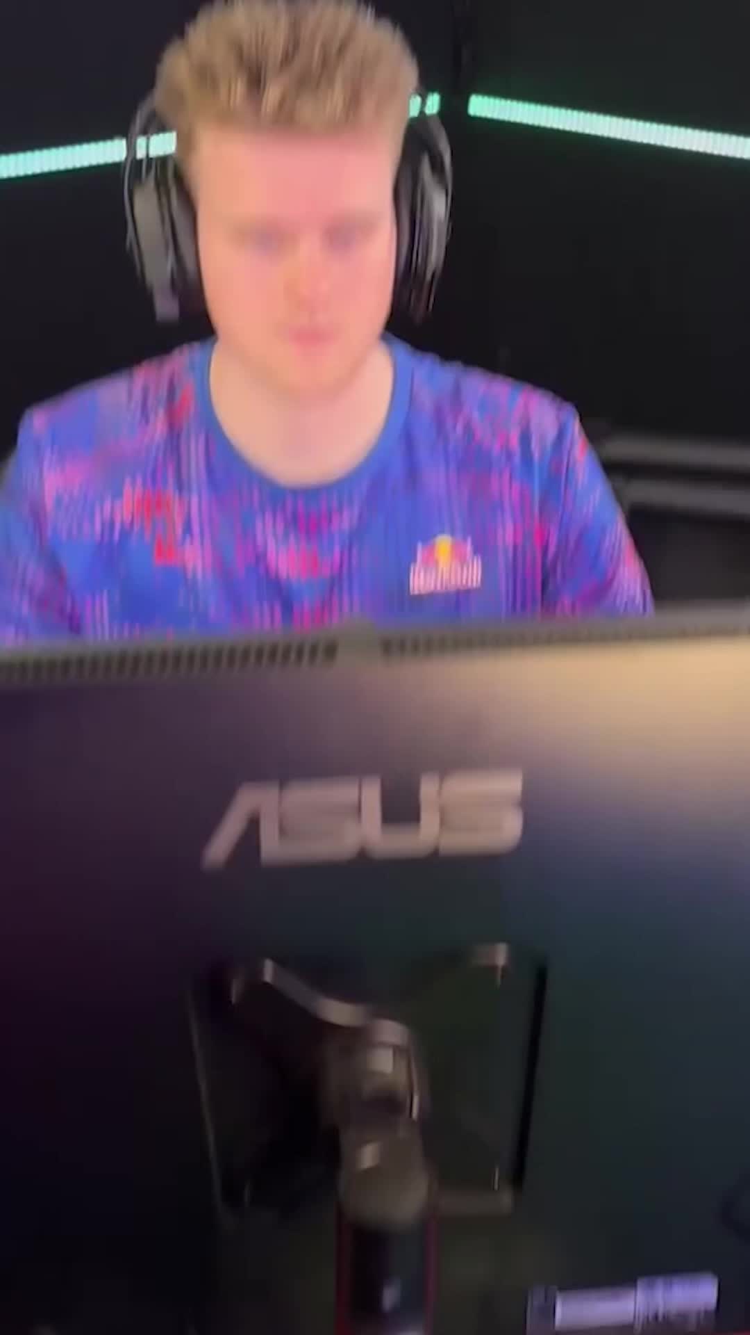 @LazarBeam