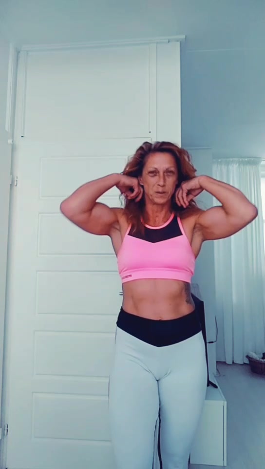 @🤛MuscleGrannyGeess 🤜
