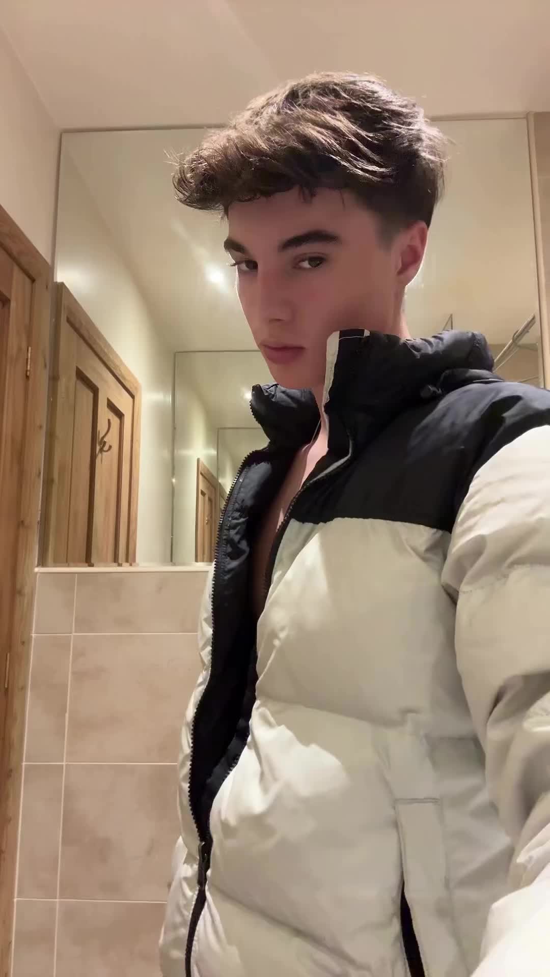 @LEEDS BOY