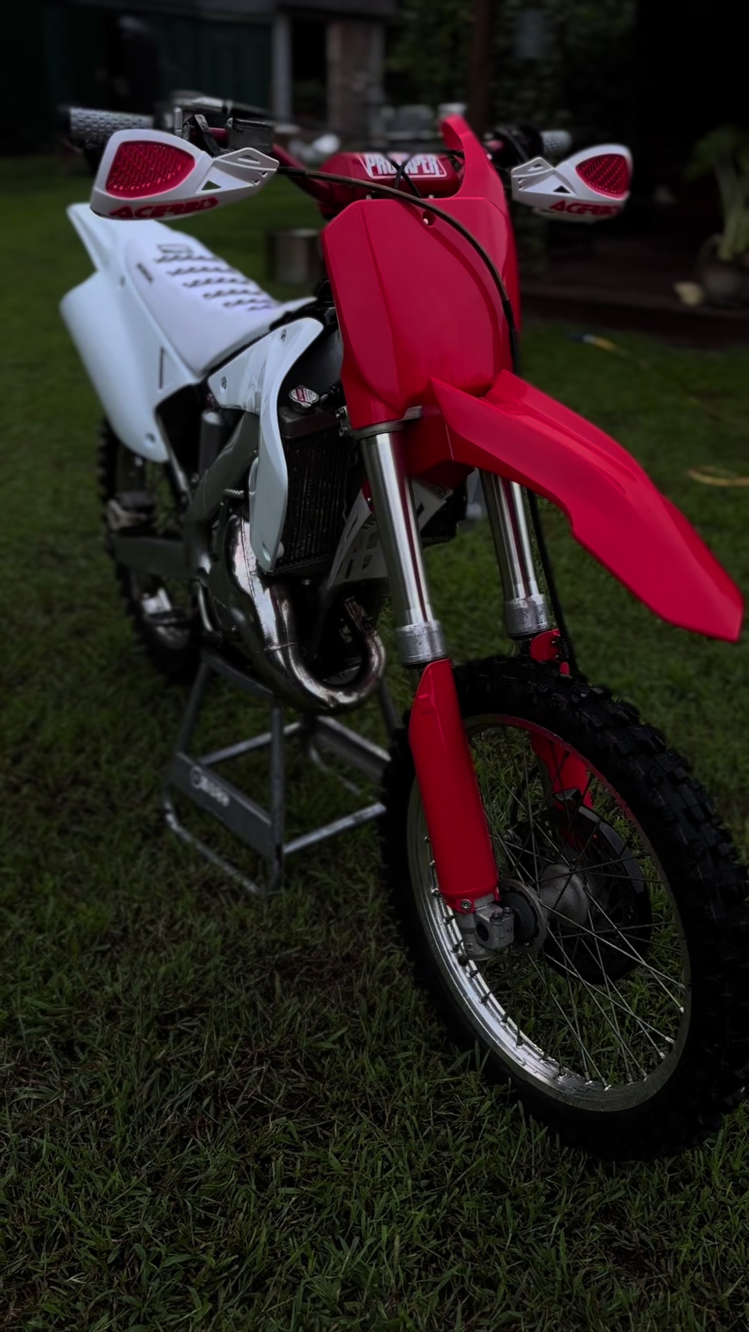 @miles.mcl
