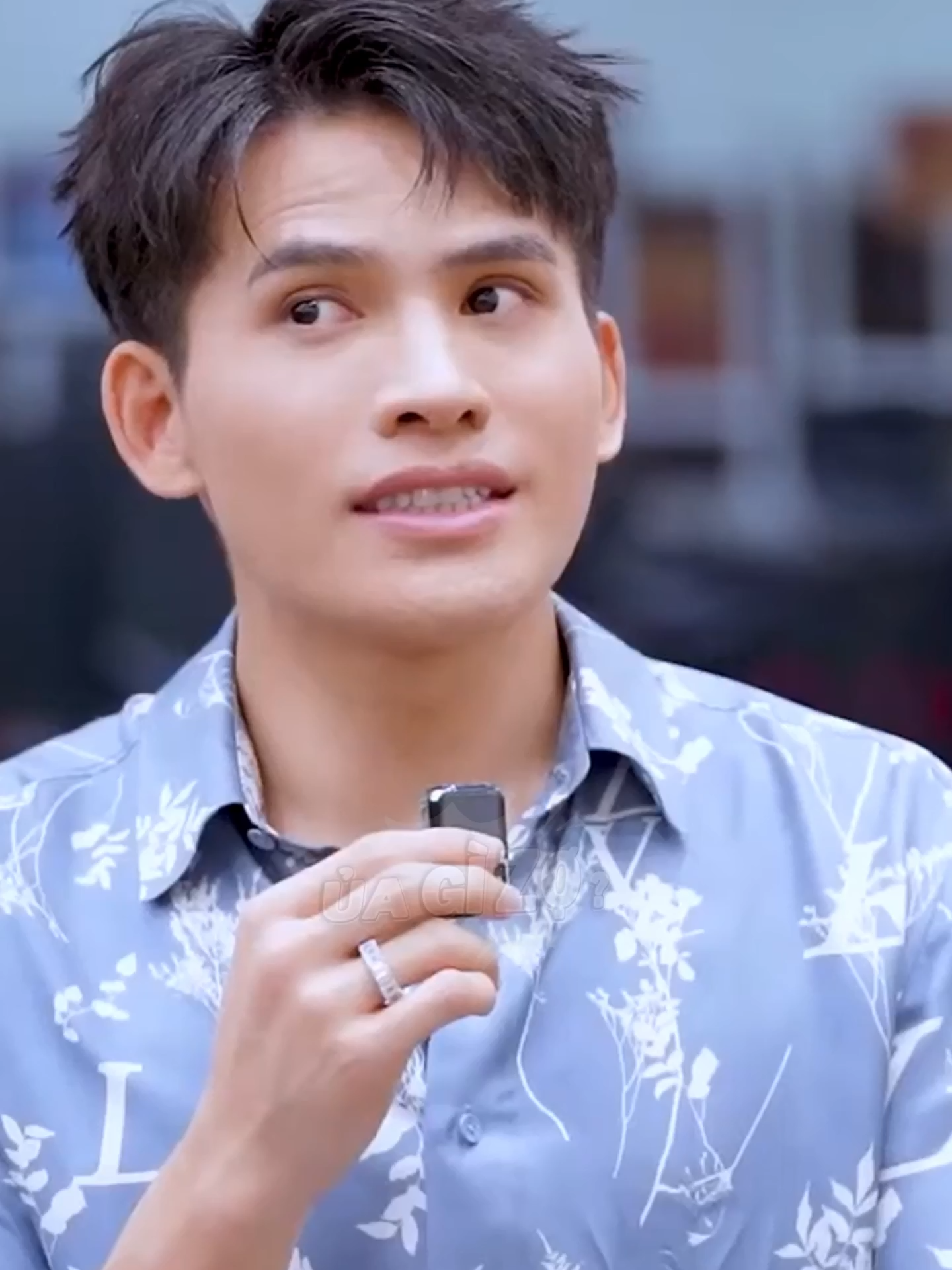 @ỦA GÌ ZỢ