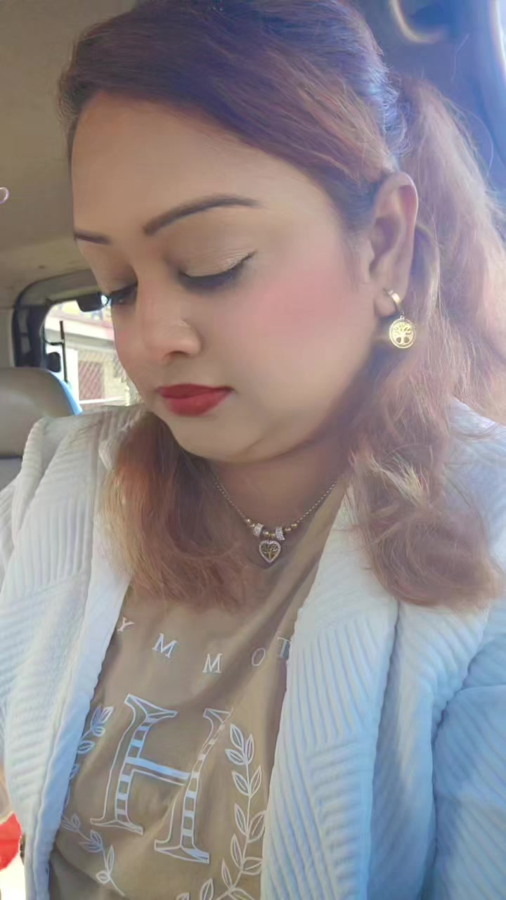 @kesh🦋🎶💞