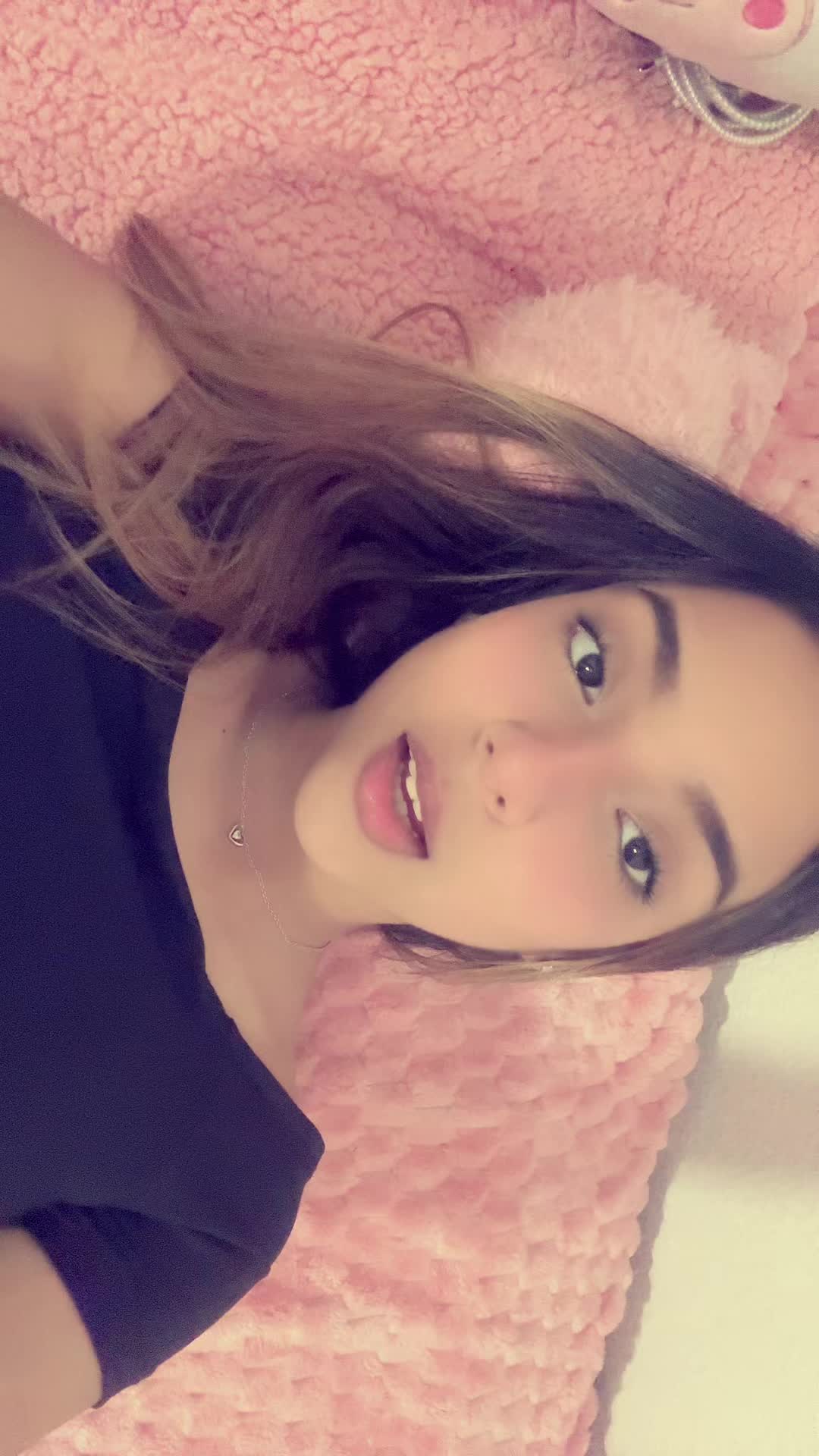 @AngelicaBravo17