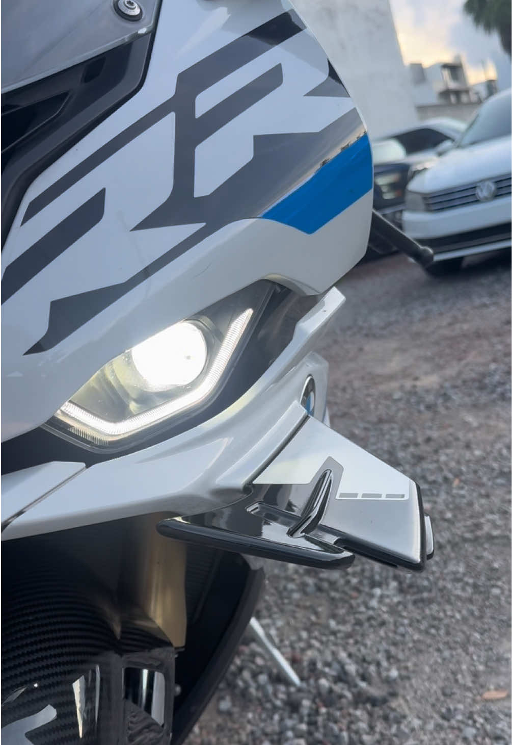 @12 Cars