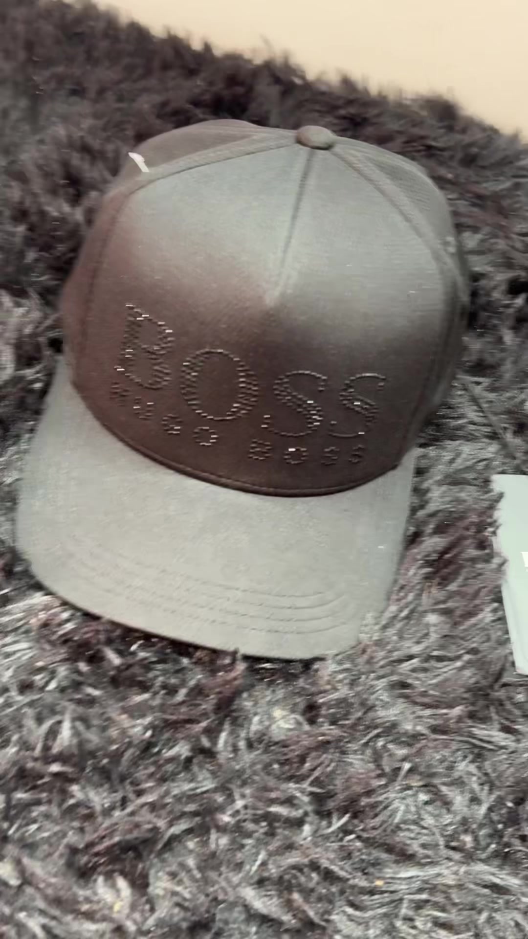 @Luxuryy_Minds