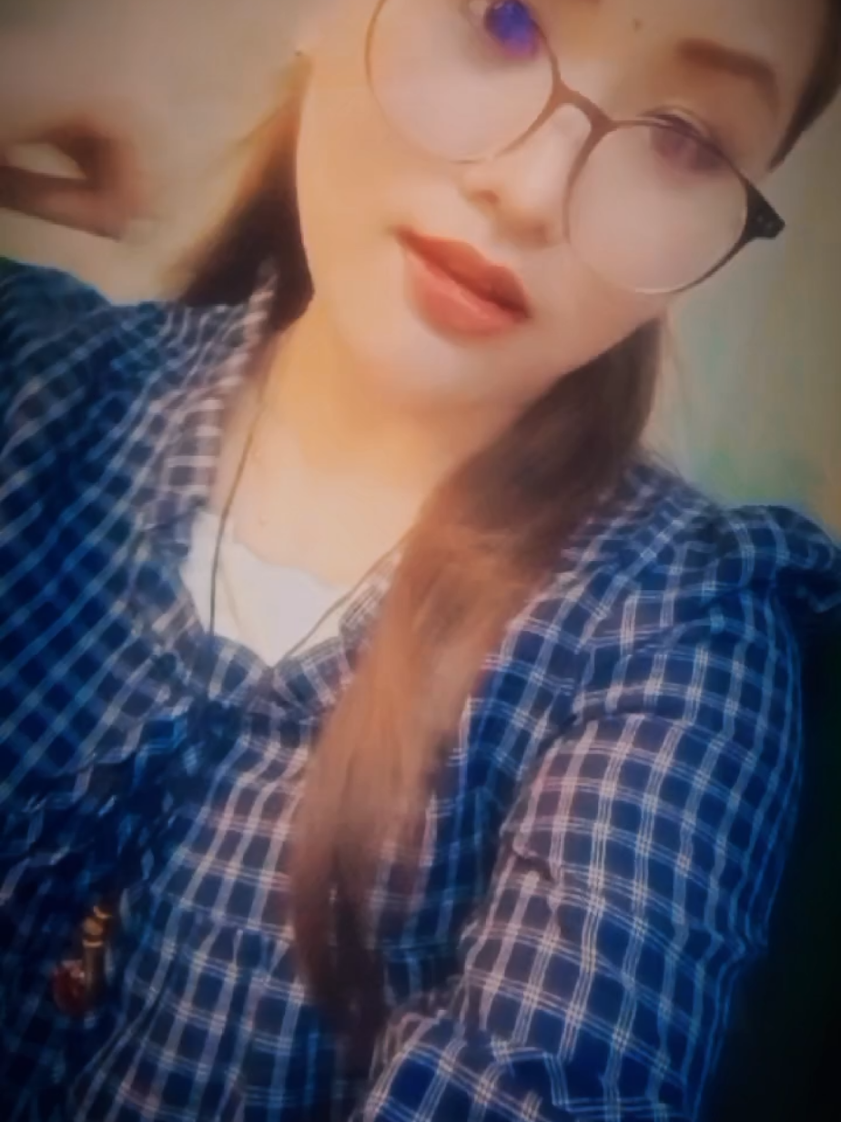@laxmi..saru magar❣️☺️💐