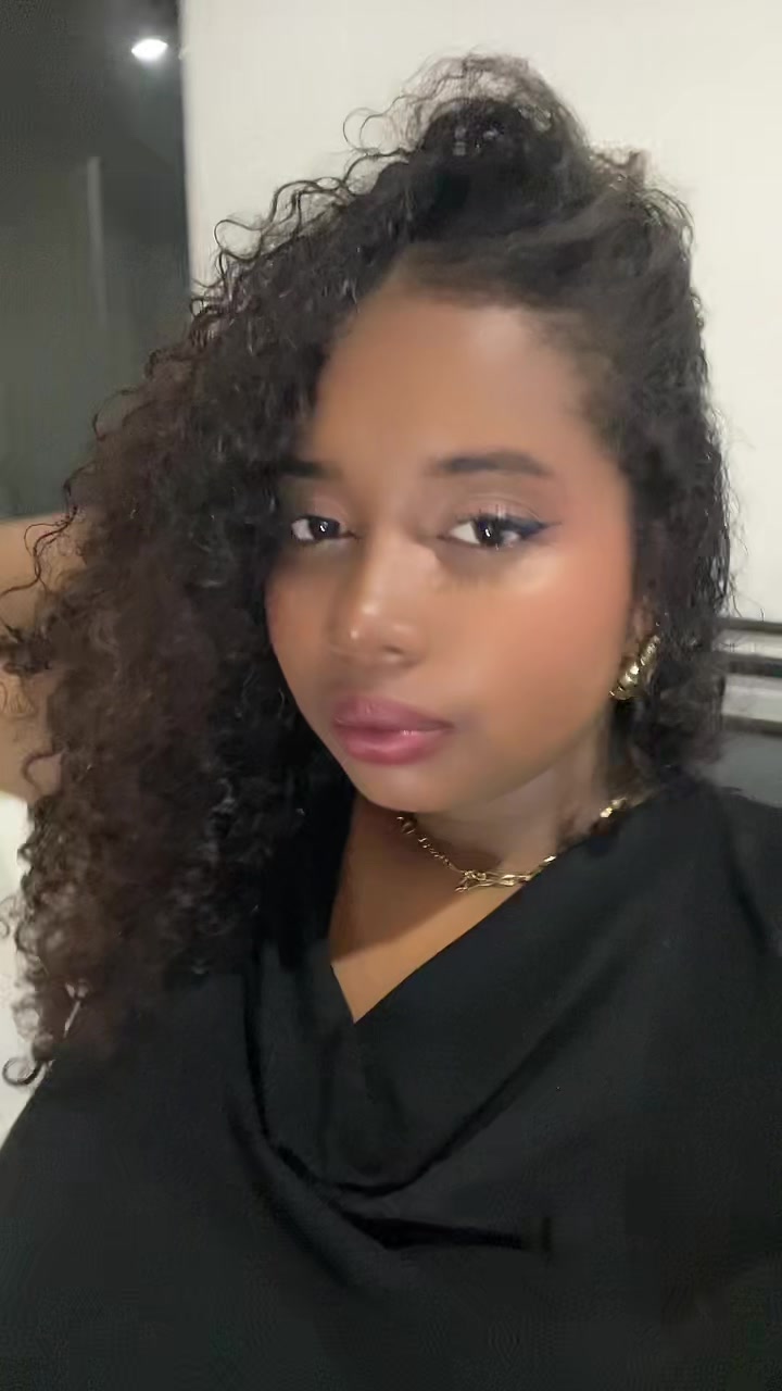 @Yisella