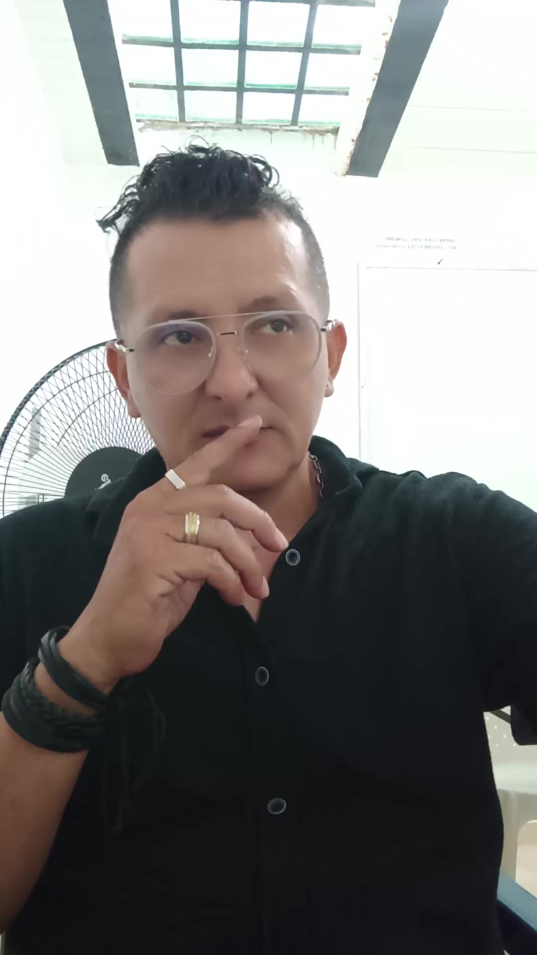 @M.O